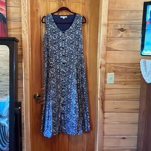 Blue and white flower travel smith dress